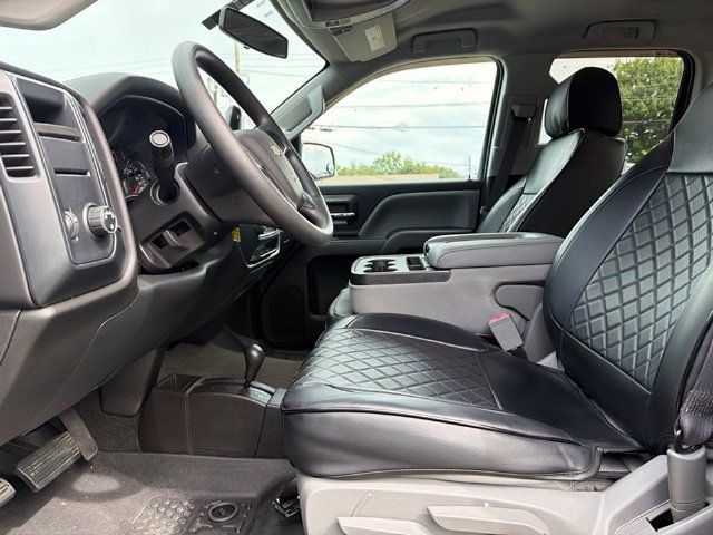 Used 2017 Chevrolet Silverado 1500 Custom w/ Custom Convenience Package AWD/4WD image 8