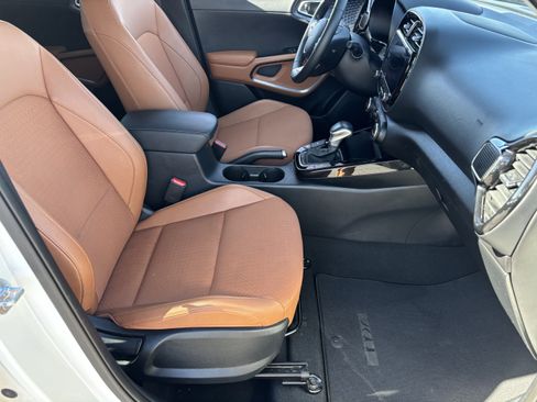 Certified 2024 Kia Soul EX w/ Option Group 015 FWD image 9