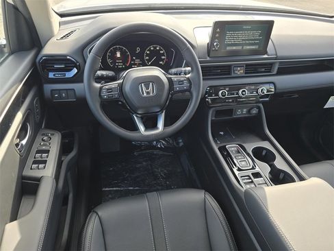 New 2025 Honda Pilot EX-L image 25