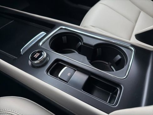 New 2026 Lincoln Corsair Premiere image 14