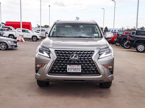 Used 2022 Lexus GX 460 Premium w/ Premium Package AWD/4WD image 2