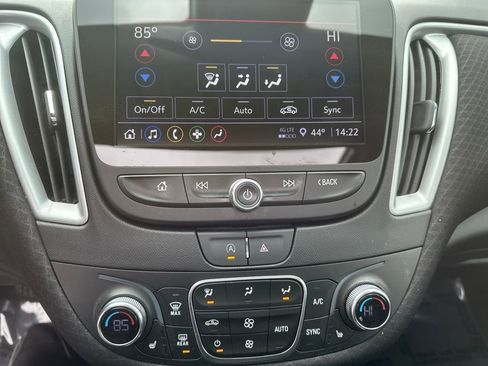 Used 2024 Chevrolet Malibu LT image 12