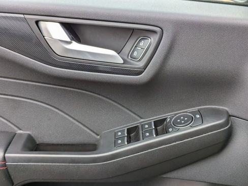 Used 2025 Ford Escape ST-Line image 10