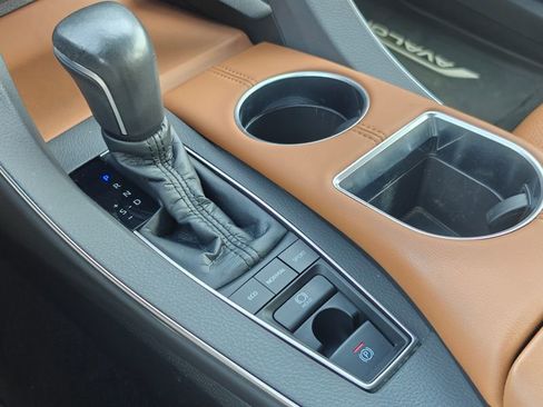 Used 2021 Toyota Avalon Limited w/ Advanced Safety Package image 22