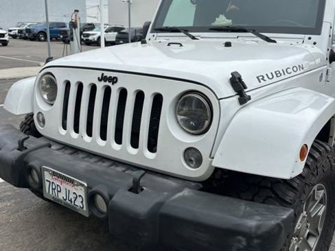 Used 2015 Jeep Wrangler Unlimited Rubicon w/ Dual Top Group AWD/4WD image 2