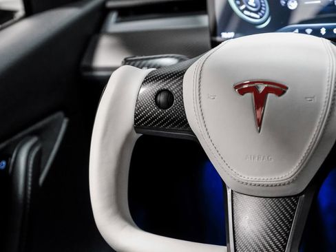 Used 2022 Tesla Model Y Performance AWD/4WD image 18