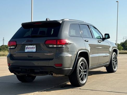 Used 2021 Jeep Grand Cherokee Trailhawk w/ Trailhawk Luxury Group AWD/4WD image 9