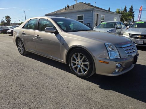 Used 2006 Cadillac STS w/ Preferred Equipment Group RWD image 5