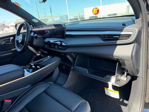 New 2026 Buick Enclave Avenir AWD/4WD image 14