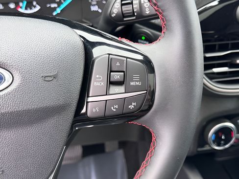 Used 2022 Ford Escape SEL w/ SEL Stealth AWD Package image 17