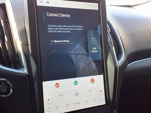 Used 2022 Ford Edge Titanium image 9