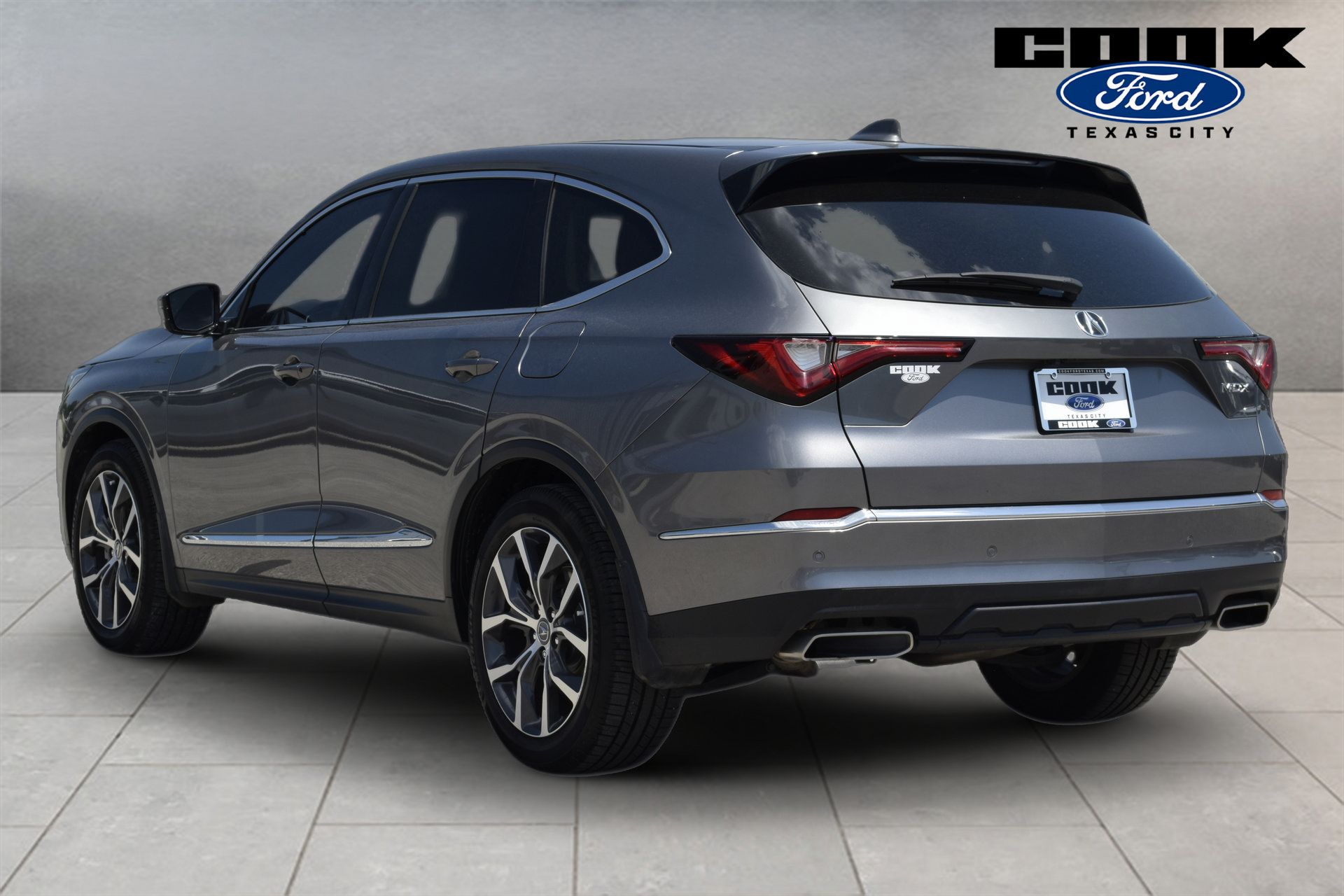 Used 2023 Acura MDX w/ Technology Package FWD image 4