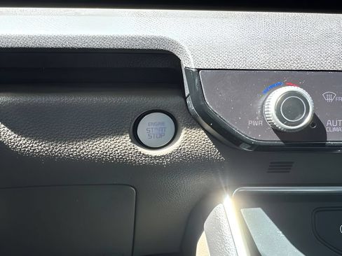 Used 2025 Kia Carnival SX FWD image 24