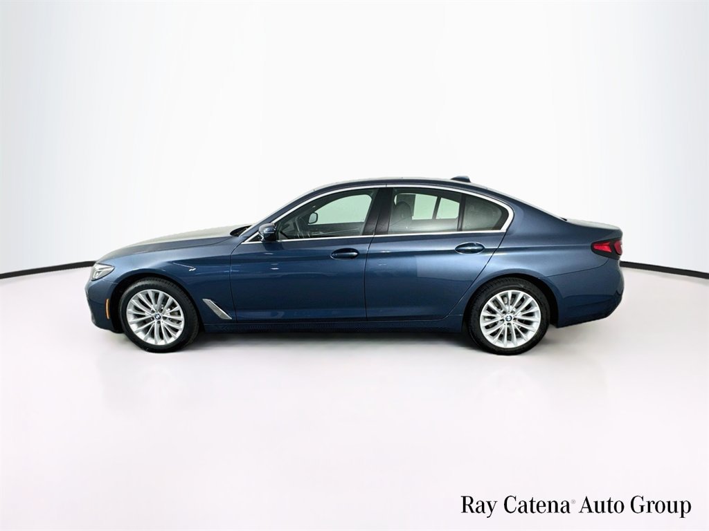 Used 2023 BMW 530i xDrive w/ Premium Package AWD/4WD image 4