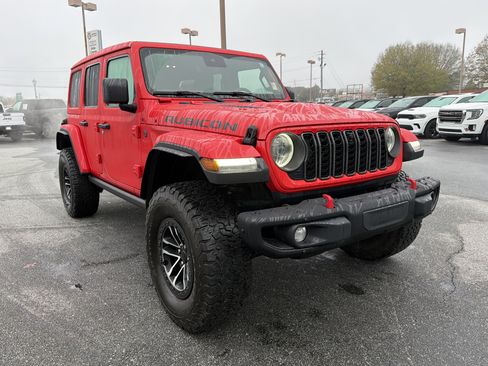 Used 2024 Jeep Wrangler Unlimited Rubicon image 4