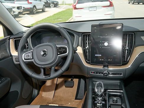 New 2026 Volvo XC60 T8 Plus w/ Climate Package PRO AWD/4WD image 24