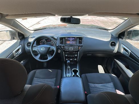 Used 2020 Nissan Pathfinder SV AWD/4WD image 28