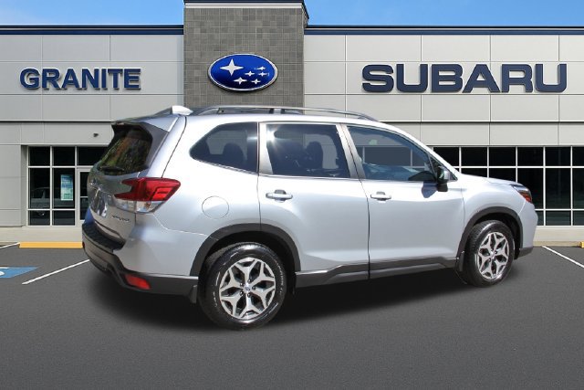 Used 2020 Subaru Forester Premium AWD/4WD image 10
