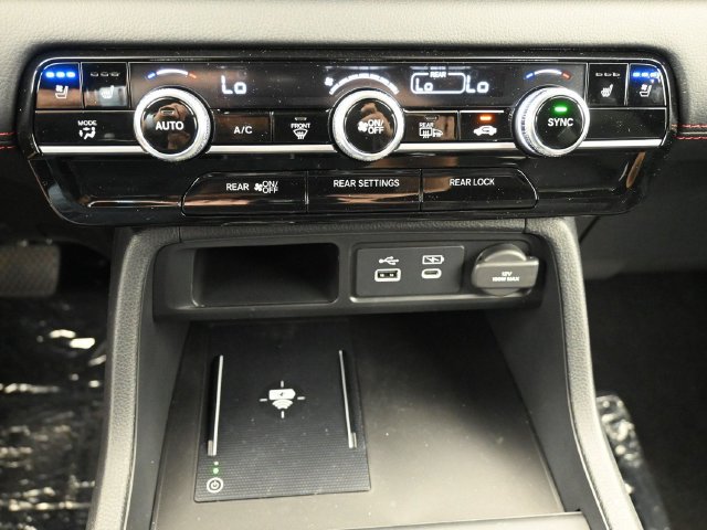 Used 2025 Honda Pilot Black Edition image 22