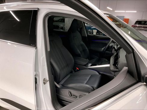 Certified 2025 Audi Q5 Prestige image 10