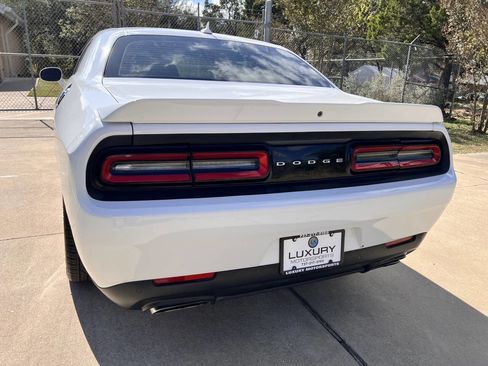Used 2016 Dodge Challenger R/T Plus image 10