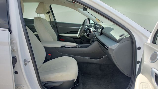 Used 2025 Hyundai Sonata SEL FWD image 13