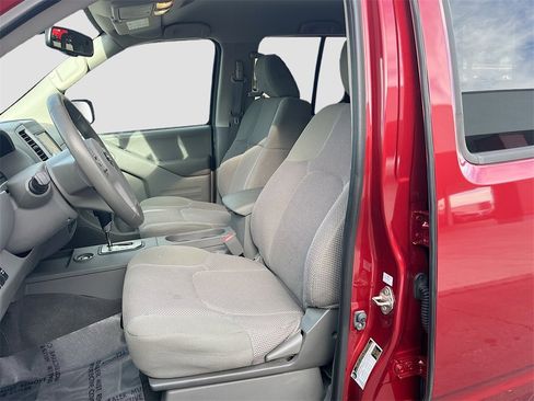 Used 2020 Nissan Frontier SV image 21