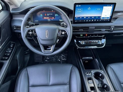 New 2025 Lincoln Corsair Grand Touring image 12