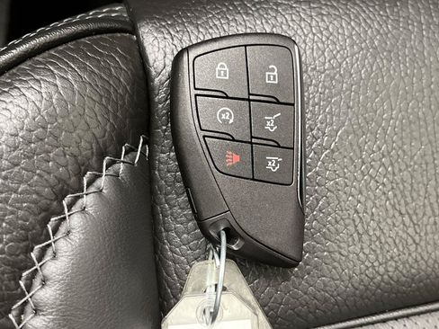 Certified 2023 GMC Yukon Denali w/ LPO, Floor Liner Package AWD/4WD image 31