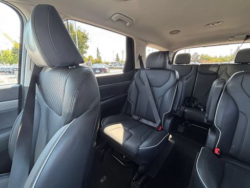 Used 2025 Hyundai Palisade SEL FWD image 43