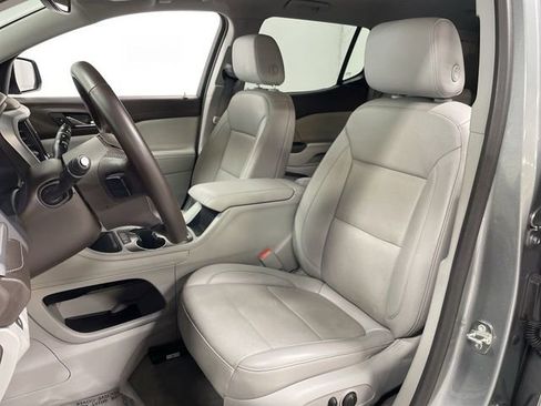 Used 2023 GMC Acadia SLT image 11