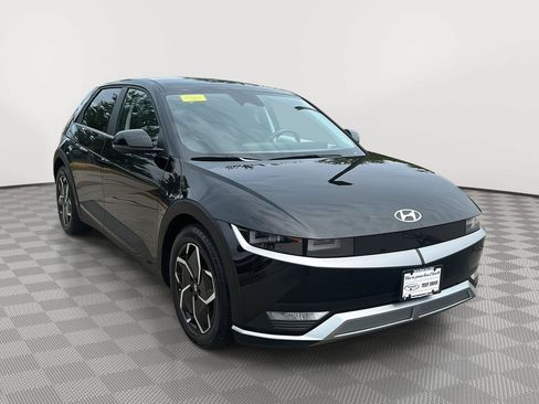 Used 2023 Hyundai Ioniq 5 SE w/ Cargo Package RWD image 3