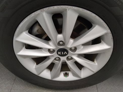 Used 2020 Kia Sorento LX w/ LX I4 Convenience Package AWD/4WD image 31