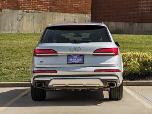 Certified 2025 Audi Q7 3.0T Premium Plus AWD/4WD image 29