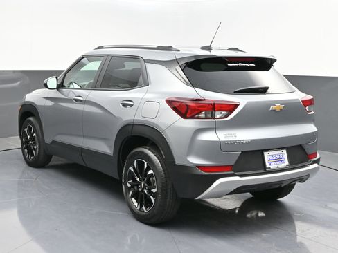 Certified 2023 Chevrolet TrailBlazer LT w/ Convenience Package FWD image 5