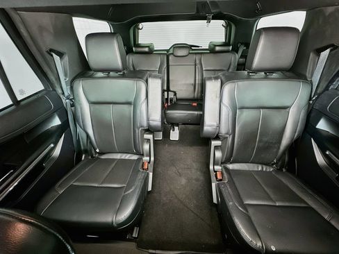 Used 2021 Ford Expedition XLT AWD/4WD image 13