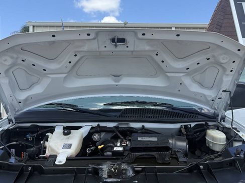 Used 2015 Chevrolet Express 2500 RWD image 67