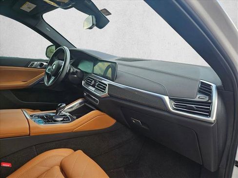 Used 2023 BMW X6 M50i w/ Parking Assistance Package image 17