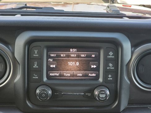 Used 2021 Jeep Wrangler Unlimited Sport image 9