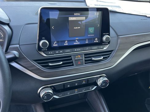 New 2025 Nissan Altima 2.5 SV image 10