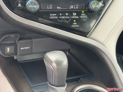 Certified 2023 Toyota Camry SE w/ Blackout Package (TMS) image 28