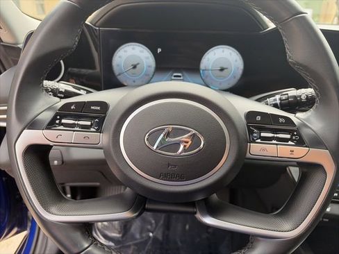 Used 2023 Hyundai Elantra Limited FWD image 10