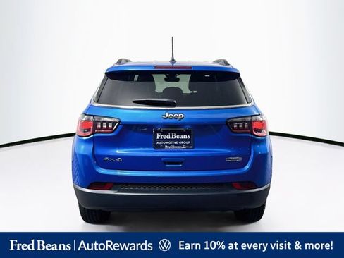 Used 2024 Jeep Compass Latitude AWD/4WD image 7