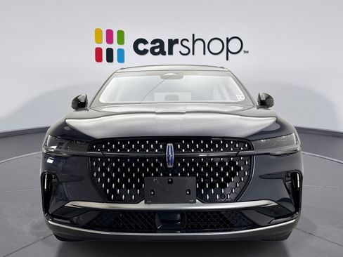 Used 2024 Lincoln Nautilus Premier AWD/4WD image 6