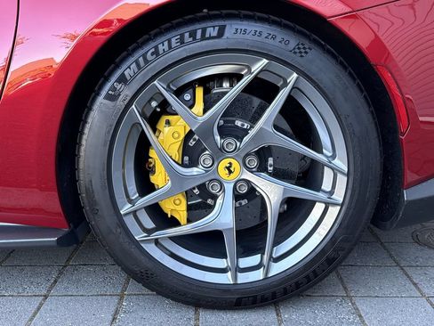 Certified 2019 Ferrari 812 Superfast RWD image 10