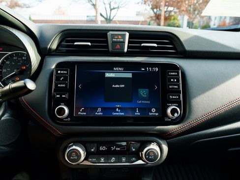 New 2025 Nissan Versa SR w/ Trunk Package image 12