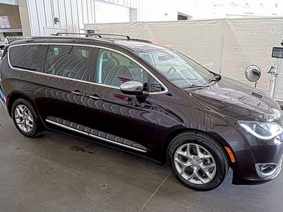 Used 2018 Chrysler Pacifica Limited