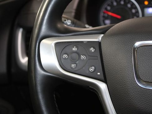 Used 2024 GMC Terrain SLT image 37