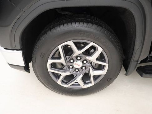 Used 2023 GMC Sierra 1500 SLT w/ SLT Premium Package image 6