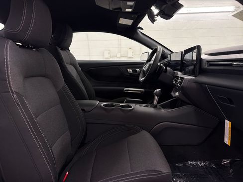 New 2026 Ford Mustang GT w/ GT Performance Package RWD image 27